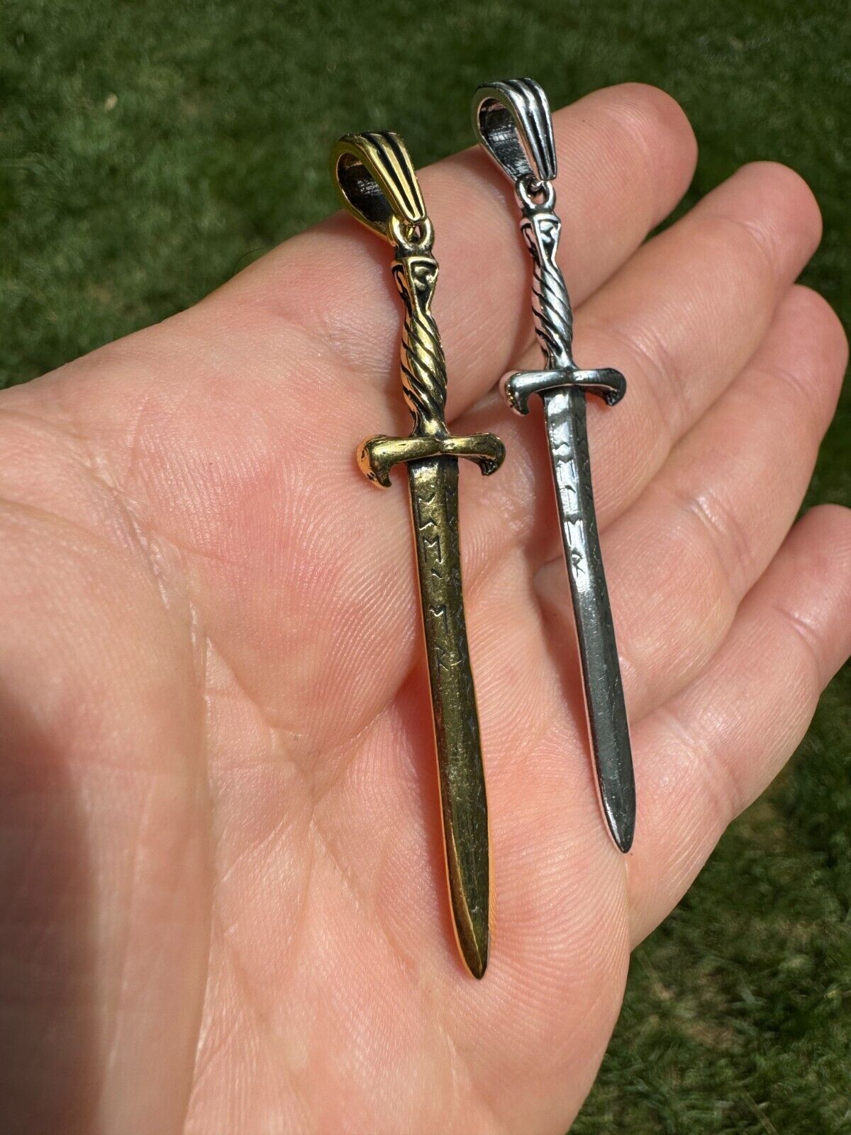 Solid 925 Silver / Gold Plated Roman Gladiator Sword Dagger Pendant Necklace